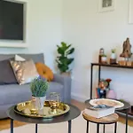 1og Links Helle 70m 2-zimmer Naehe Salzburg By Interhome Freilassing