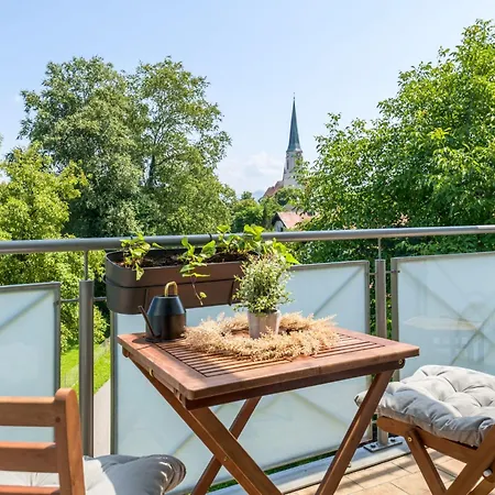 1og Links Helle 70m 2-zimmer Naehe Salzburg By Interhome *