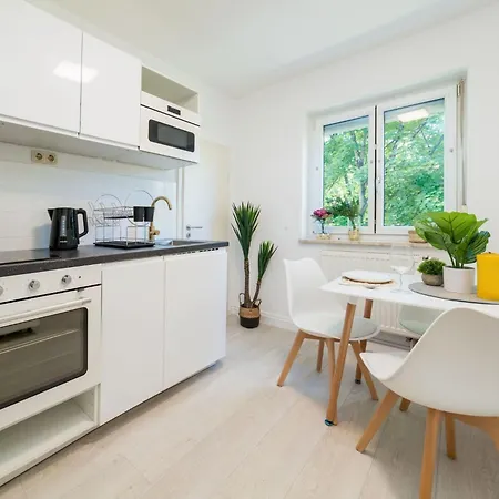 1og Links Helle 70m 2-zimmer Naehe Salzburg By Interhome דירה *